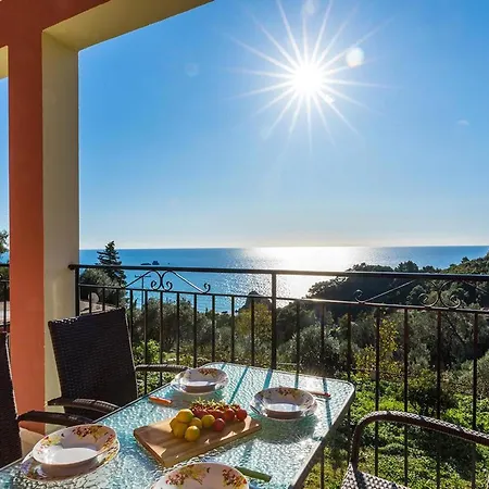 With Pool And Sea View - Appartement *