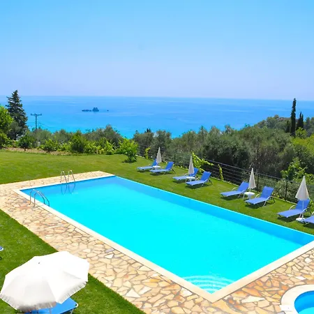 Appartement With Pool And Sea View - *